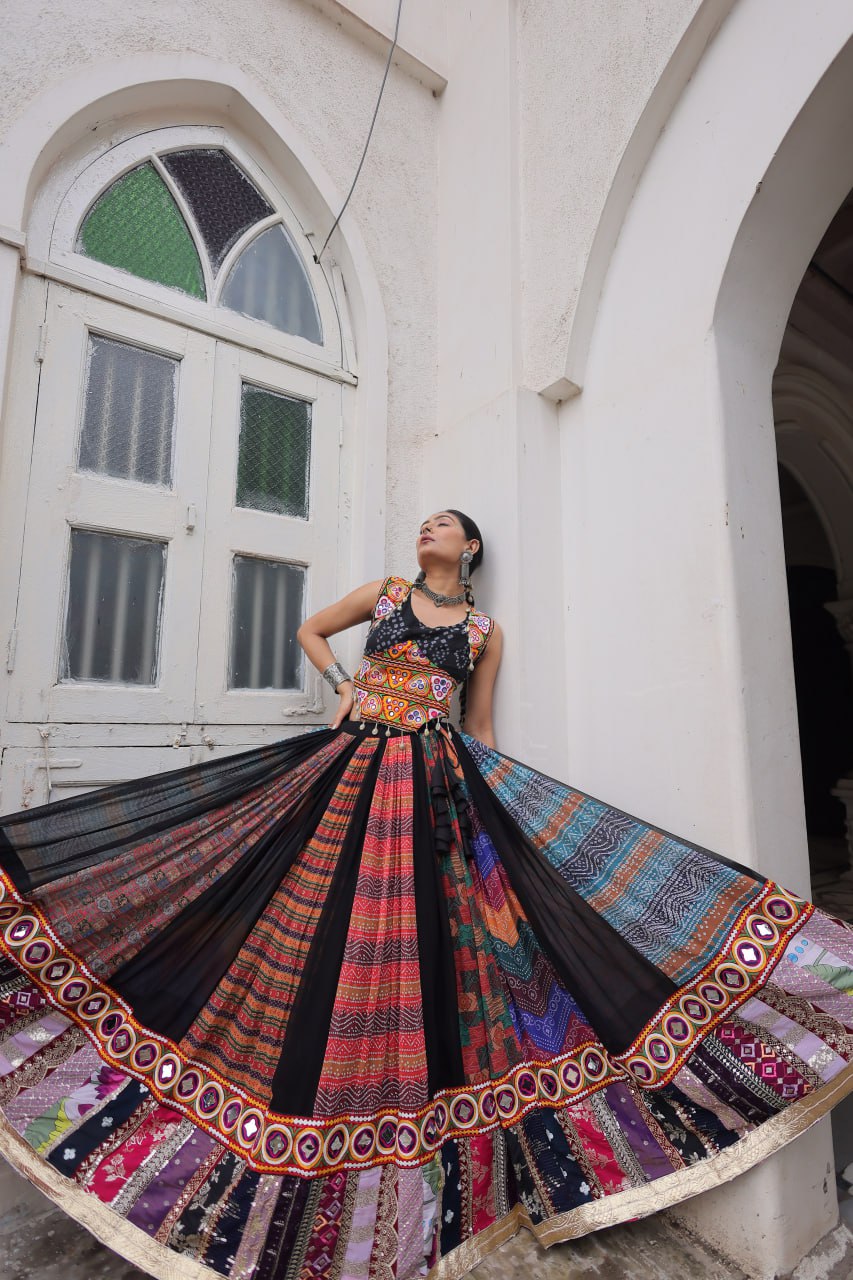 Product Code: LW-7135 - Traditional Gamthi Embroidered Lehenga Set NAVRATRI
