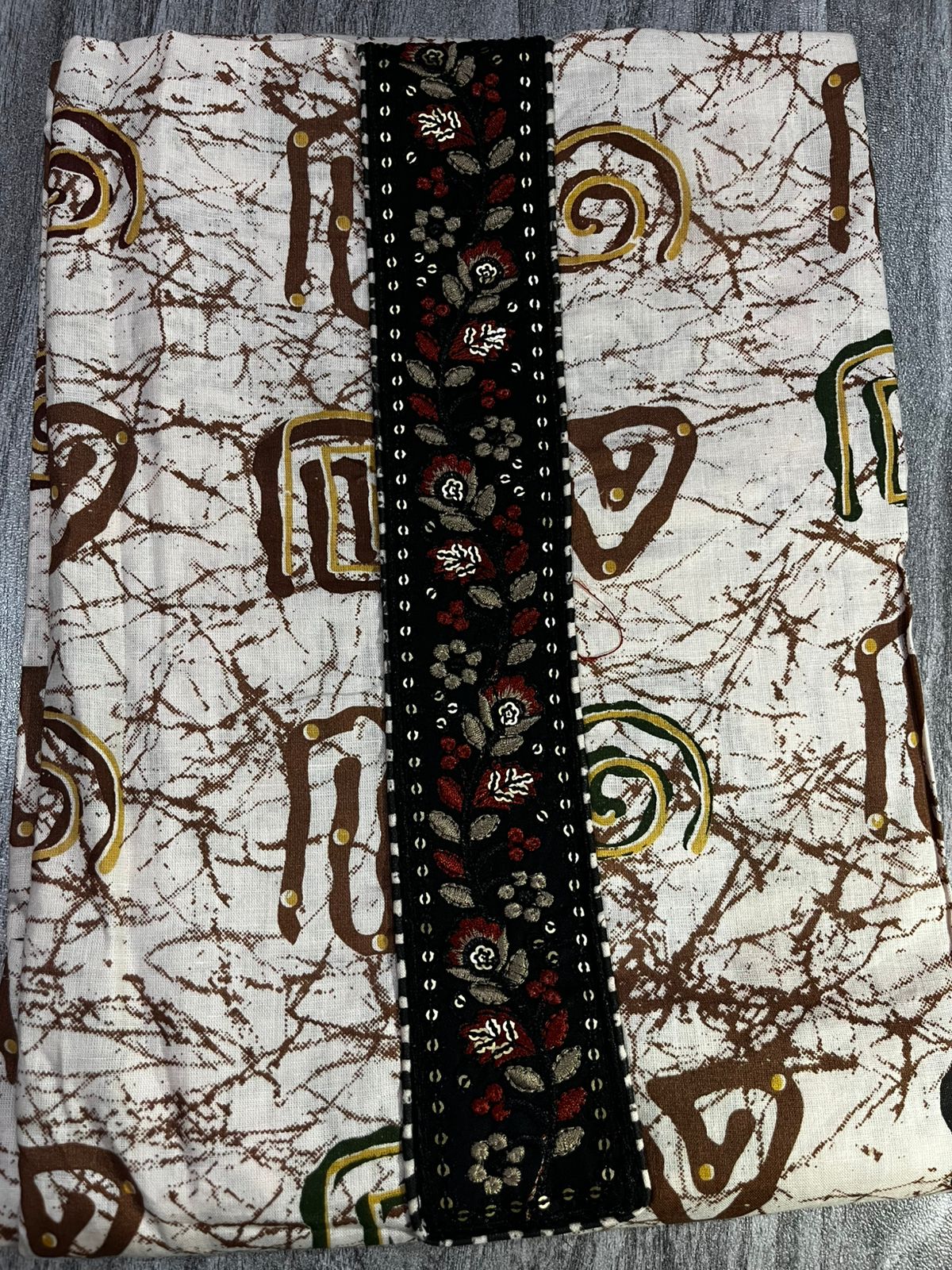 Women’s Brown & White Printed Dress Material with Embroidered Patch – 3 Piece Unstitched Fabric Set