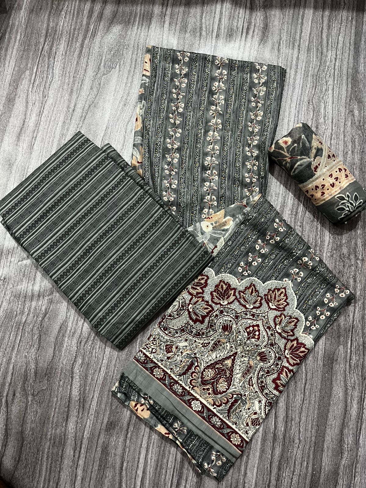 Grey & Maroon Printed 3-Piece Fabric Set – Top, Bottom & Dupatta