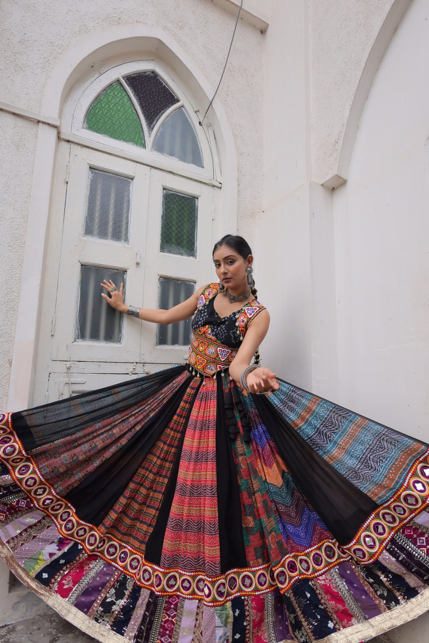 Product Code: LW-7135 - Traditional Gamthi Embroidered Lehenga Set NAVRATRI
