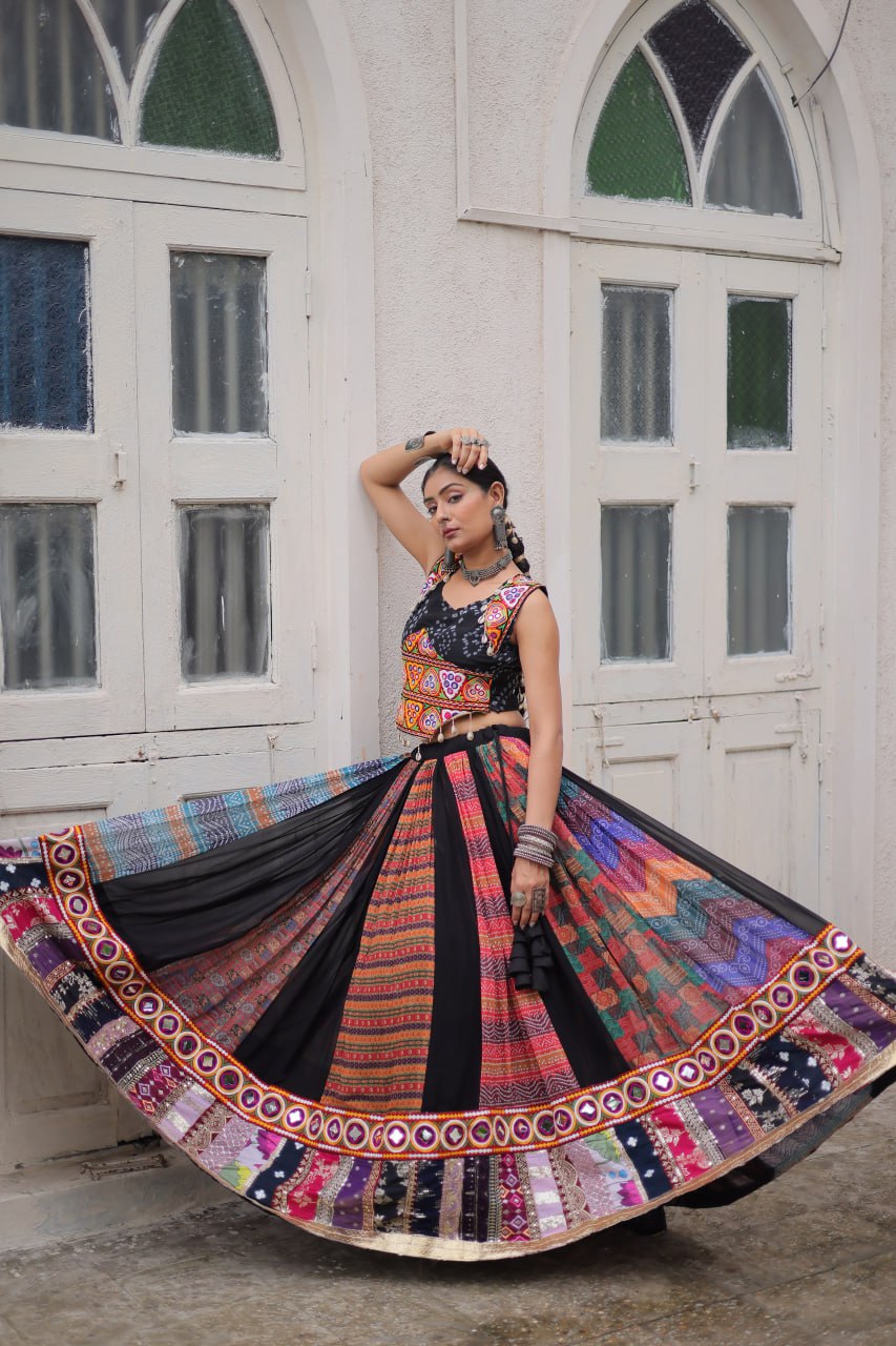 Product Code: LW-7135 - Traditional Gamthi Embroidered Lehenga Set NAVRATRI