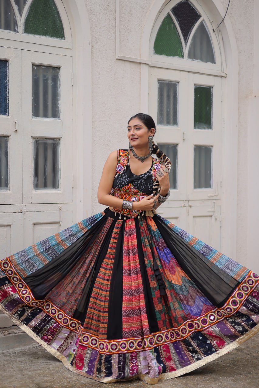 Product Code: LW-7135 - Traditional Gamthi Embroidered Lehenga Set NAVRATRI