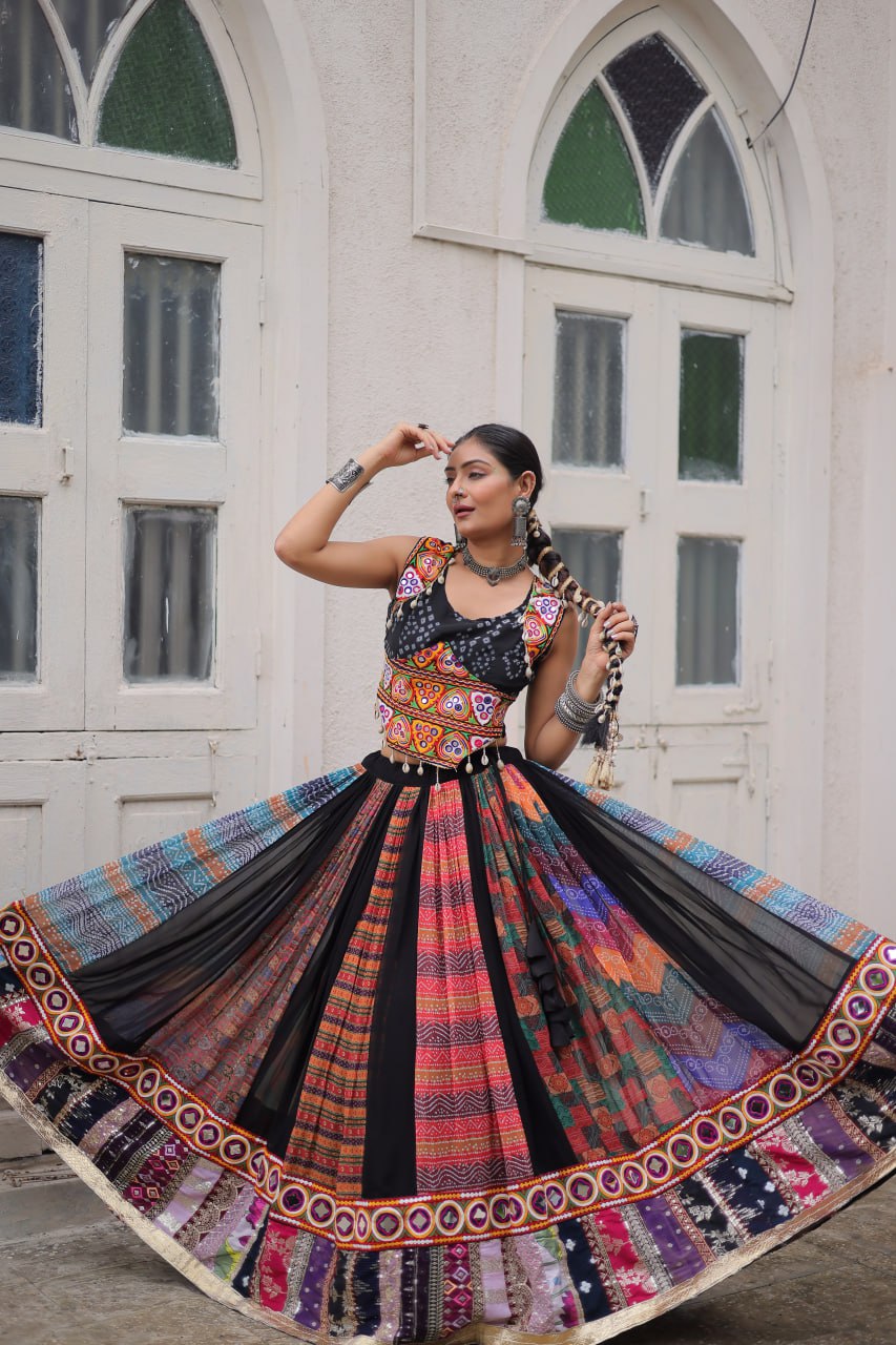 Product Code: LW-7135 - Traditional Gamthi Embroidered Lehenga Set NAVRATRI