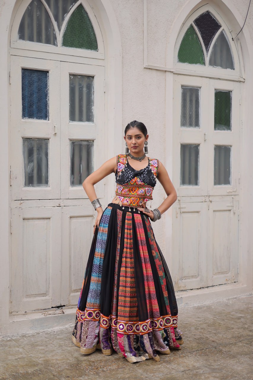Product Code: LW-7135 - Traditional Gamthi Embroidered Lehenga Set NAVRATRI