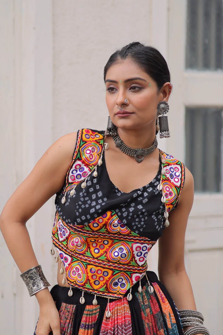 Product Code: LW-7135 - Traditional Gamthi Embroidered Lehenga Set NAVRATRI