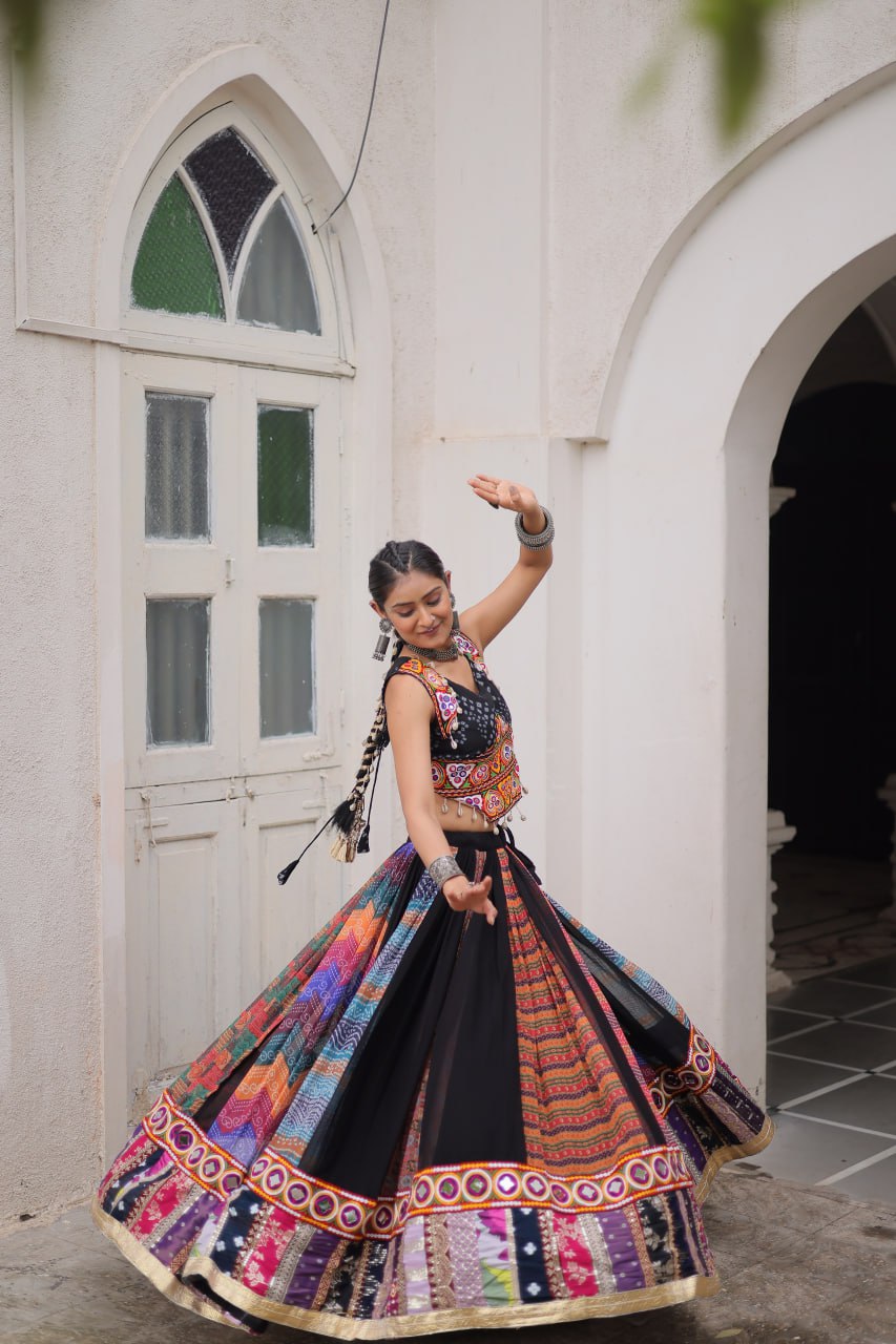 Product Code: LW-7135 - Traditional Gamthi Embroidered Lehenga Set NAVRATRI