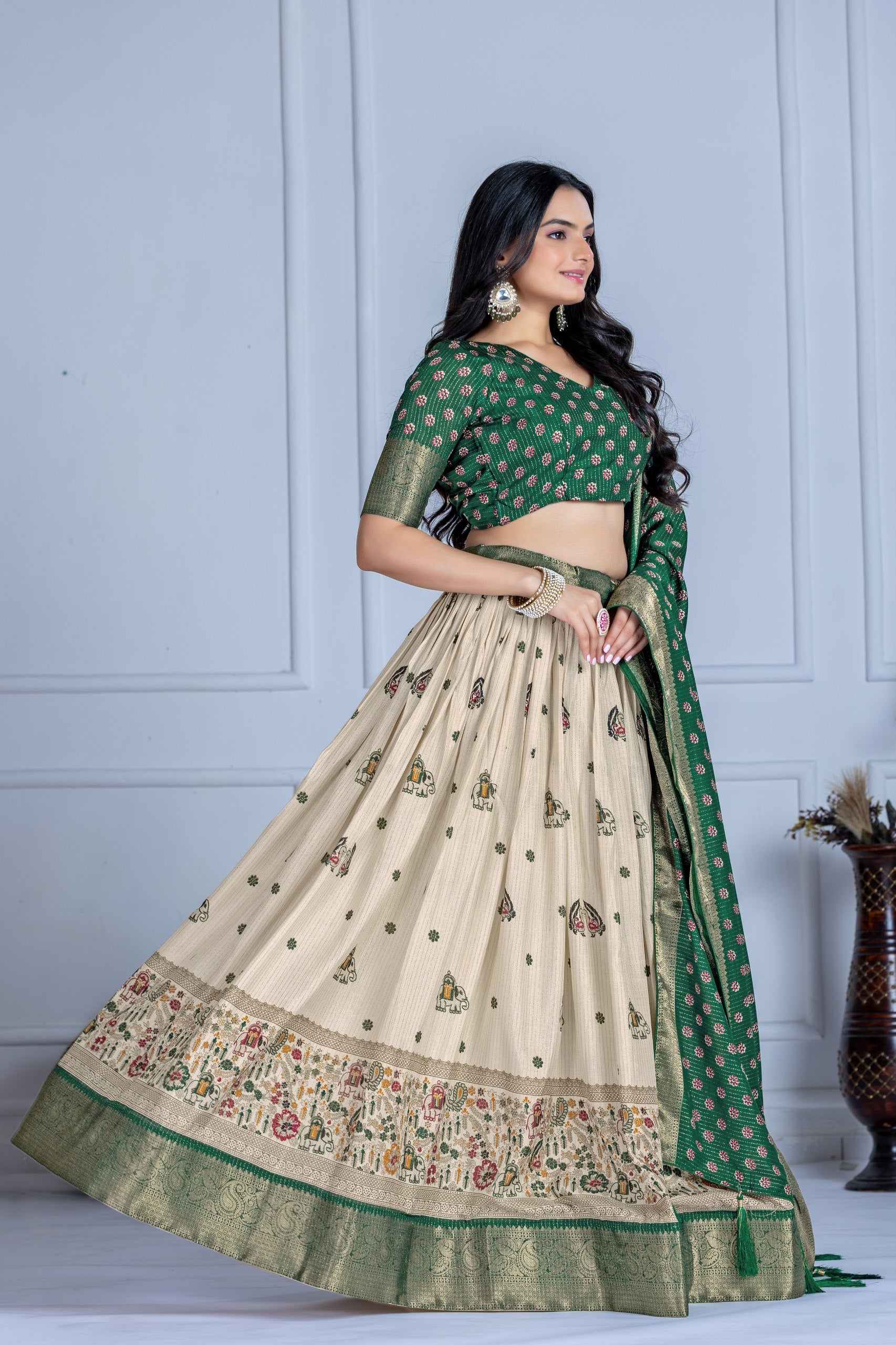 ✨ "Heavy Lichi Jacquard Lehenga Choli with Dupatta | Stitched Upto Size 44 | Wedding & Party Wear (1.2 KG) 🌹"