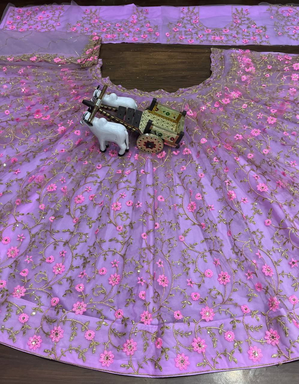 🌸 Floral Elegance Embroidered Lehenga 🌸